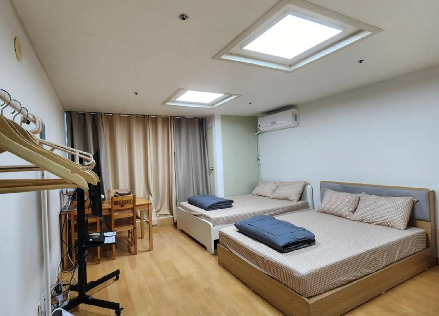 Апартаменты Hongdae Station, Exit 2 Сеул 0*,  Южная Корея