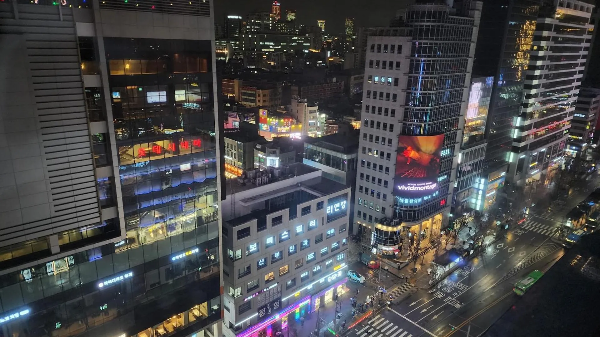 Апартаменты Hongdae Station, Exit 2 Сеул